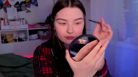 Millie online show from December 20, 5:44 am