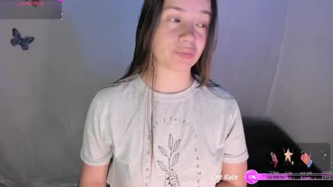 Snapshot of milysauria_ chatting on December 2, 9:54 am Mily online show from December 2, 9:54 am