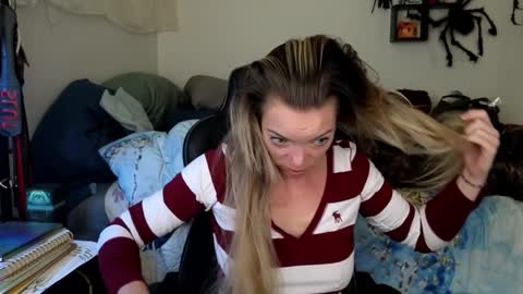 Mindy Mars online show from January 8, 4:00 pm