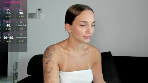 Maya online show from December 13, 3:16 am