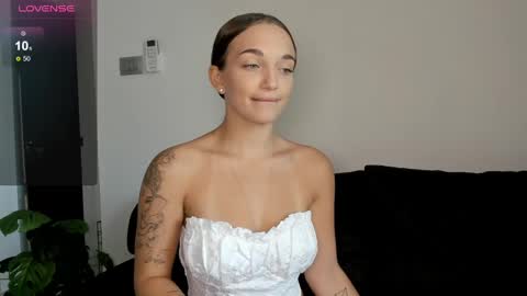 Maya online show from March 5, 2:03 am