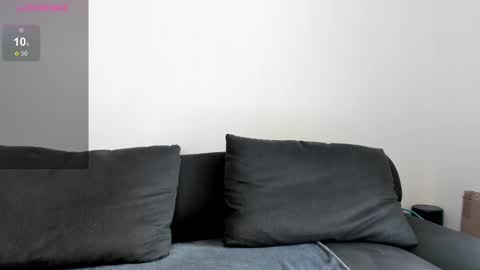 Maya online show from December 10, 3:09 am