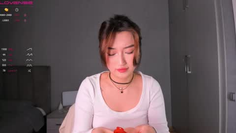 minnie_jin online show from February 13, 1:48 pm