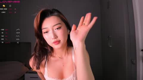 minnie_jin online show from February 12, 2:44 pm