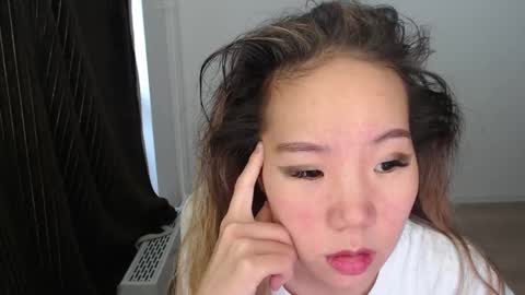 mira_g online show from October 22, 1:05 pm