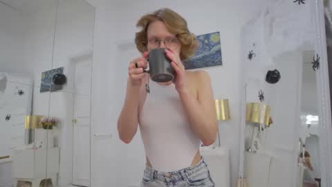 mira_marni online show from November 3, 11:03 am