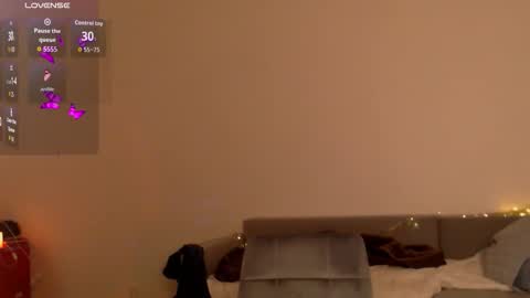 Meera online show from February 6, 7:39 pm