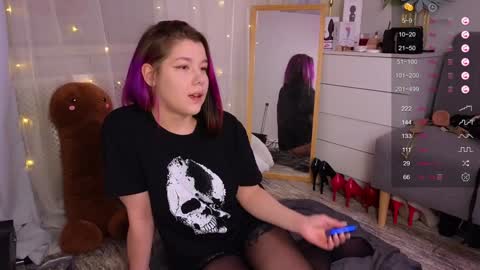 Snapshot of mirafalls chatting on February 3, 5:29 am Mira online show from February 3, 5:29 am