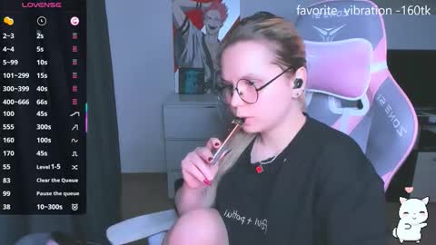 Kira online show from October 26, 1:34 am