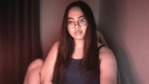 mireviass online show from July 22, 11:39 pm