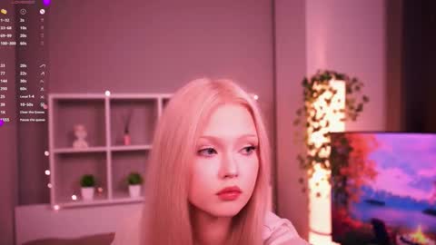 Elsa online show from November 9, 6:59 pm