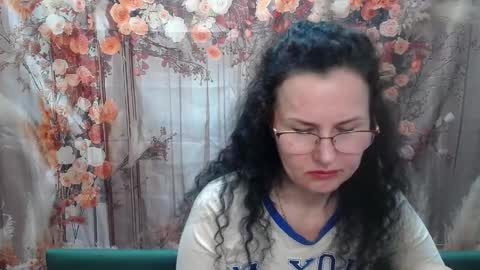 Miroslava Happi online show from May 3, 6:39 am