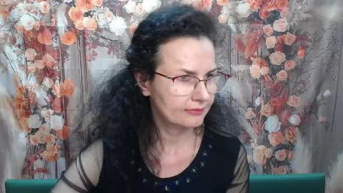 Miroslava Happi online show from May 11, 2:45 pm