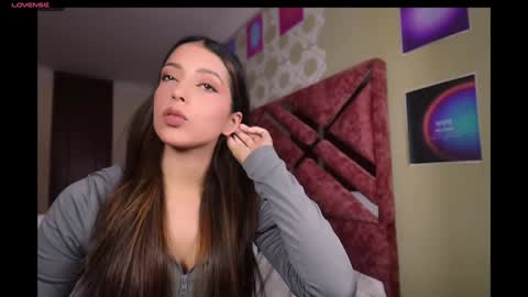 Snapshot of mis_elizabeth chatting on January 23, 9:07 pm Eliza online show from January 23, 9:07 pm