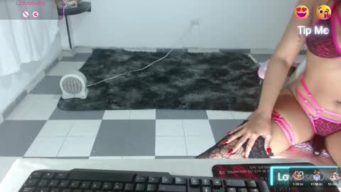 Snapshot of mishka__ chatting on October 12, 11:40 pm Mishka online show from October 12, 11:40 pm