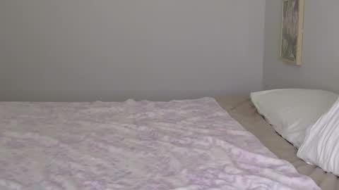 Elora online show from November 4, 8:30 am