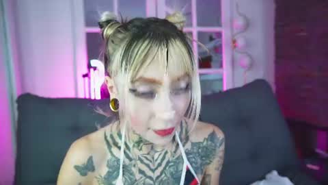 miss___angel online show from July 29, 10:37 am