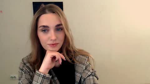 Angelina online show from November 5, 7:02 am