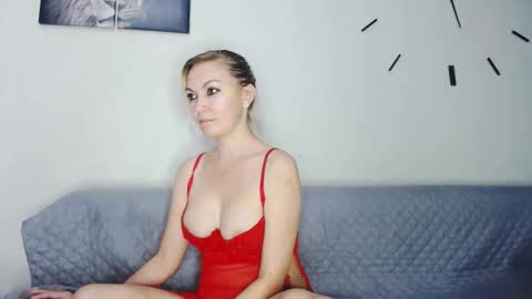 miss_blonde1 online show from April 30, 6:29 am
