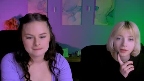 miss_courtney online show from April 6, 8:48 am