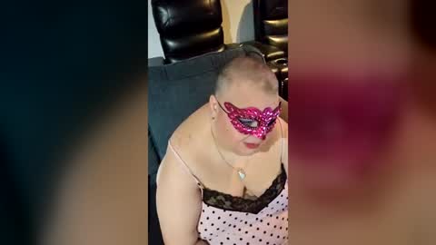 miss_ella_rose online show from June 24, 5:17 am