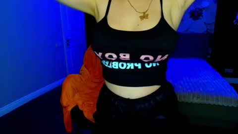 miss_kiten online show from June 22, 12:04 am