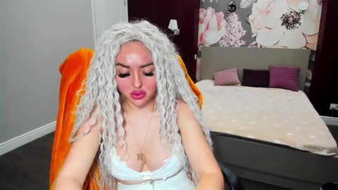 Snapshot of miss_kiten chatting on September 17, 10:41 pm miss_kiten online show from September 17, 10:41 pm