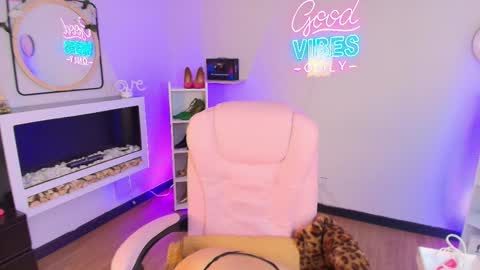 Miss koko online show from December 1, 7:38 pm