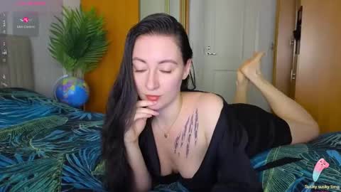 Snapshot of miss_leee chatting on February 27, 9:22 am Laura online show from February 27, 9:22 am
