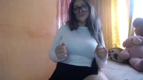 lilieth  online show from April 28, 2:54 pm