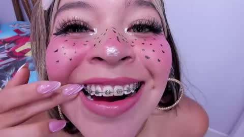 miss_lucyla online show from May 29, 11:08 am