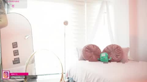 Alejandra online show from April 15, 5:35 pm