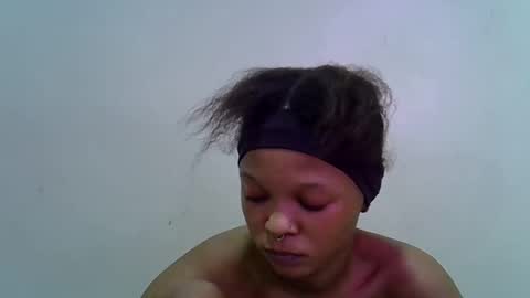 miss_rihanna2 online show from March 5, 10:00 am