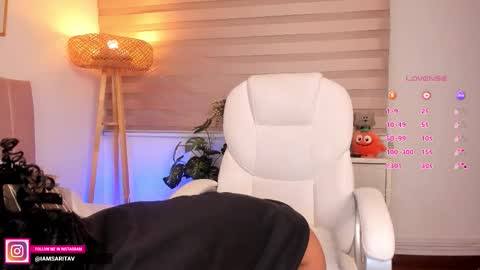 Sara Vanegas online show from October 29, 1:58 pm