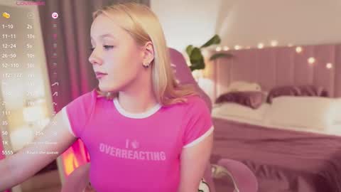 Snapshot of missbunnydoll chatting on September 21, 10:08 pm Bunny online show from September 21, 10:08 pm