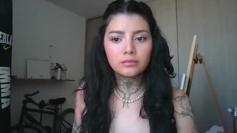 Snapshot of misselii chatting on January 14, 1:49 pm melodie online show from January 14, 1:49 pm