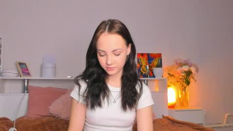 Hello dear my name Elisa online show from April 17, 9:06 pm