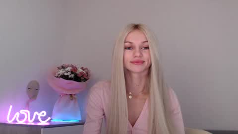 EMMA online show from December 23, 2:07 pm