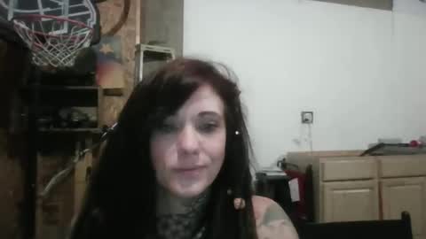 misshoneybadger333 online show from October 18, 12:46 am