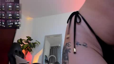 Annie online show from March 6, 3:35 am