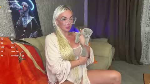 Jess online show from July 6, 6:32 pm