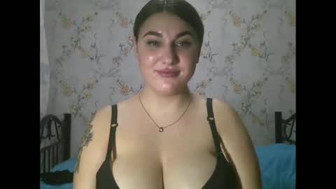 Lisa online show from March 6, 8:59 pm