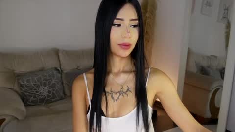 Linda  online show from April 2, 8:39 pm