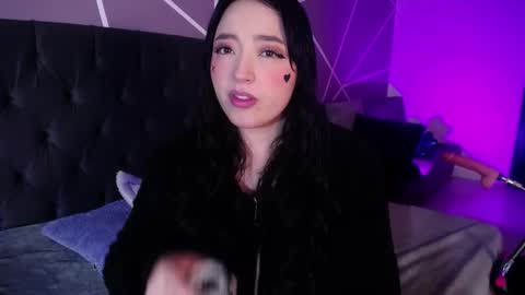 Miss Loise online show from March 7, 1:40 pm