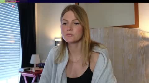 Snapshot of misslucci chatting on February 9, 9:47 am Misslucci online show from February 9, 9:47 am