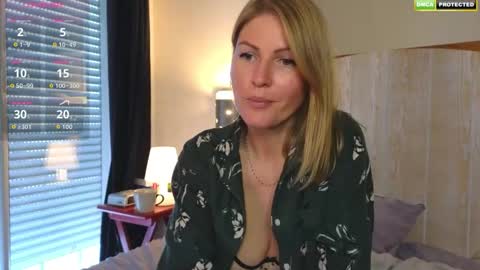 Snapshot of misslucci chatting on October 17, 7:33 am Misslucci online show from October 17, 7:33 am