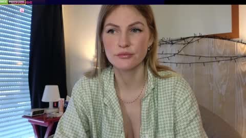 Snapshot of misslucci chatting on January 7, 9:18 am Misslucci online show from January 7, 9:18 am