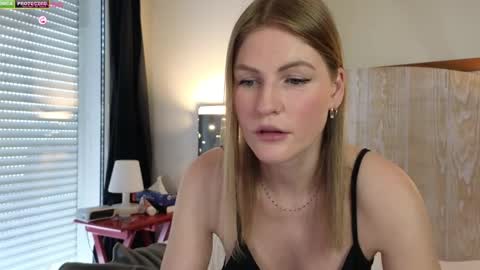 Snapshot of misslucci chatting on March 7, 9:07 am Misslucci online show from March 7, 9:07 am