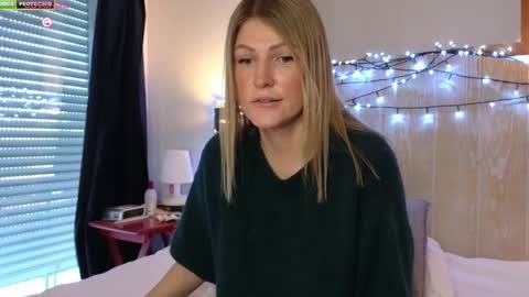 Snapshot of misslucci chatting on December 27, 8:56 am Misslucci online show from December 27, 8:56 am