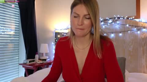 Snapshot of misslucci chatting on December 26, 11:10 am Misslucci online show from December 26, 11:10 am